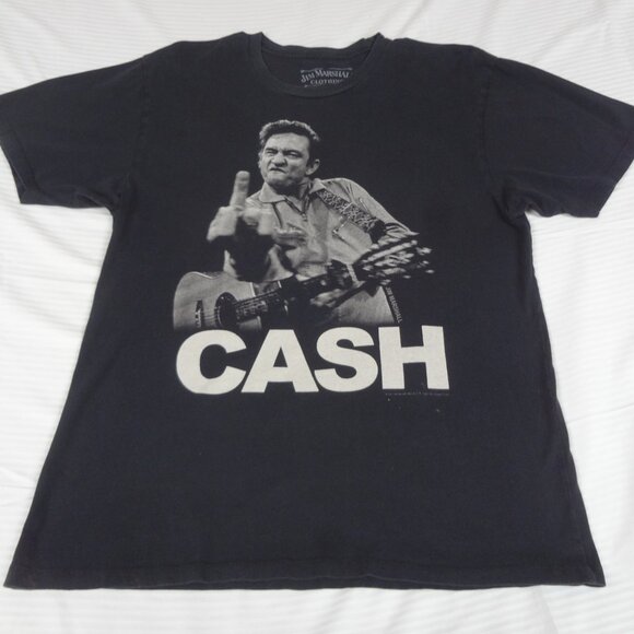 JOHNNY CASH MIDDLE FINGER PLAYING GUITAR BLACK LARGE SHIRT L208 (HOLE C PICS) - Picture 2 of 6